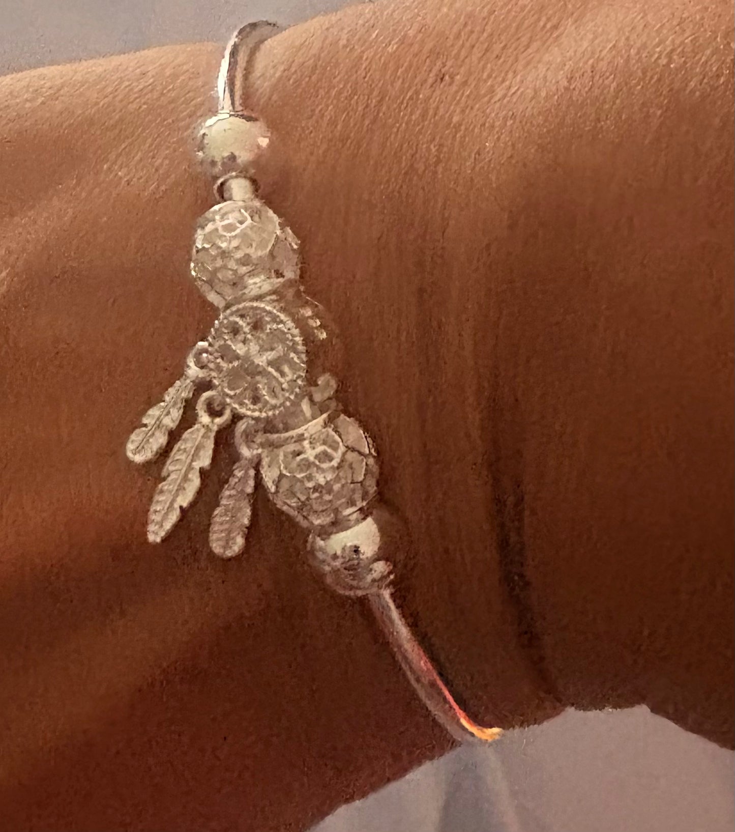 These bracelets are the perfect accessory. Each piece features delicate charms and timeless 🦋details that make it truly special.ADJUSTABLE AND LIGHTWEIGHT $6.00 EACH